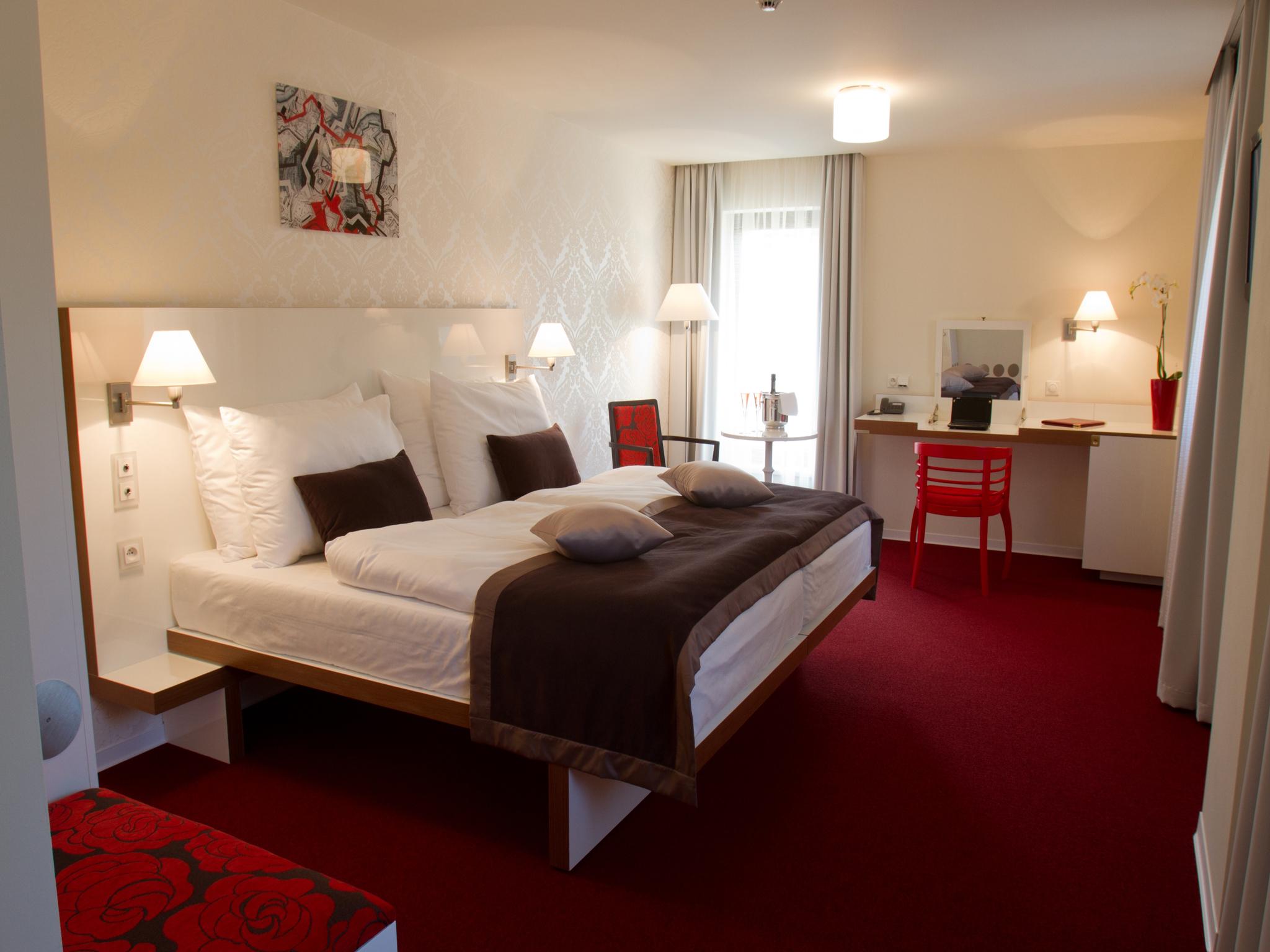 Ea Hotel Tereziansky Dvur ฮราเดตสคราโลเว ภายนอก รูปภาพ