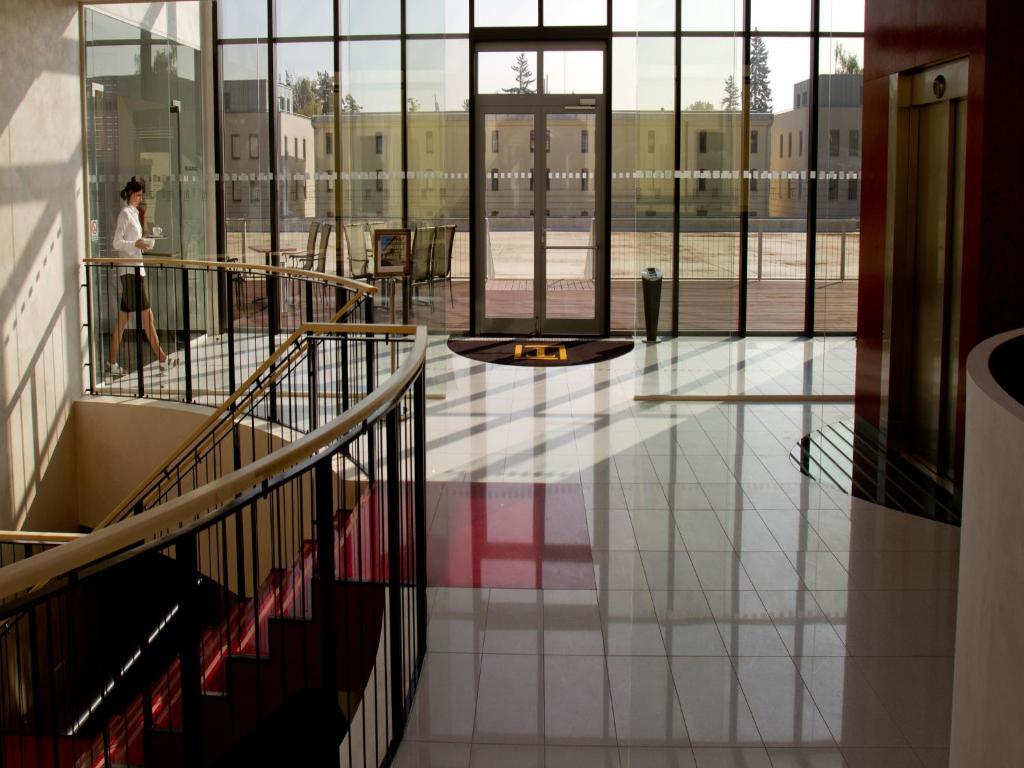 Ea Hotel Tereziansky Dvur ฮราเดตสคราโลเว ภายนอก รูปภาพ