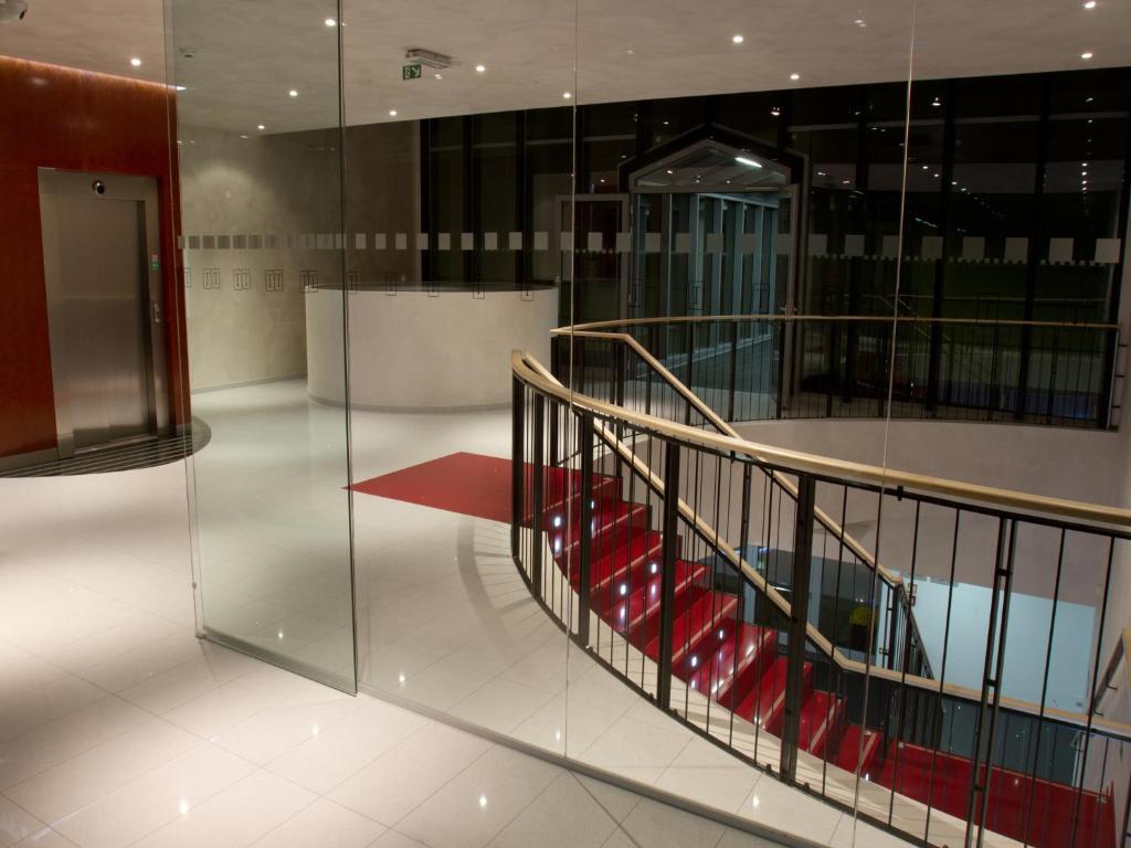 Ea Hotel Tereziansky Dvur ฮราเดตสคราโลเว ภายนอก รูปภาพ